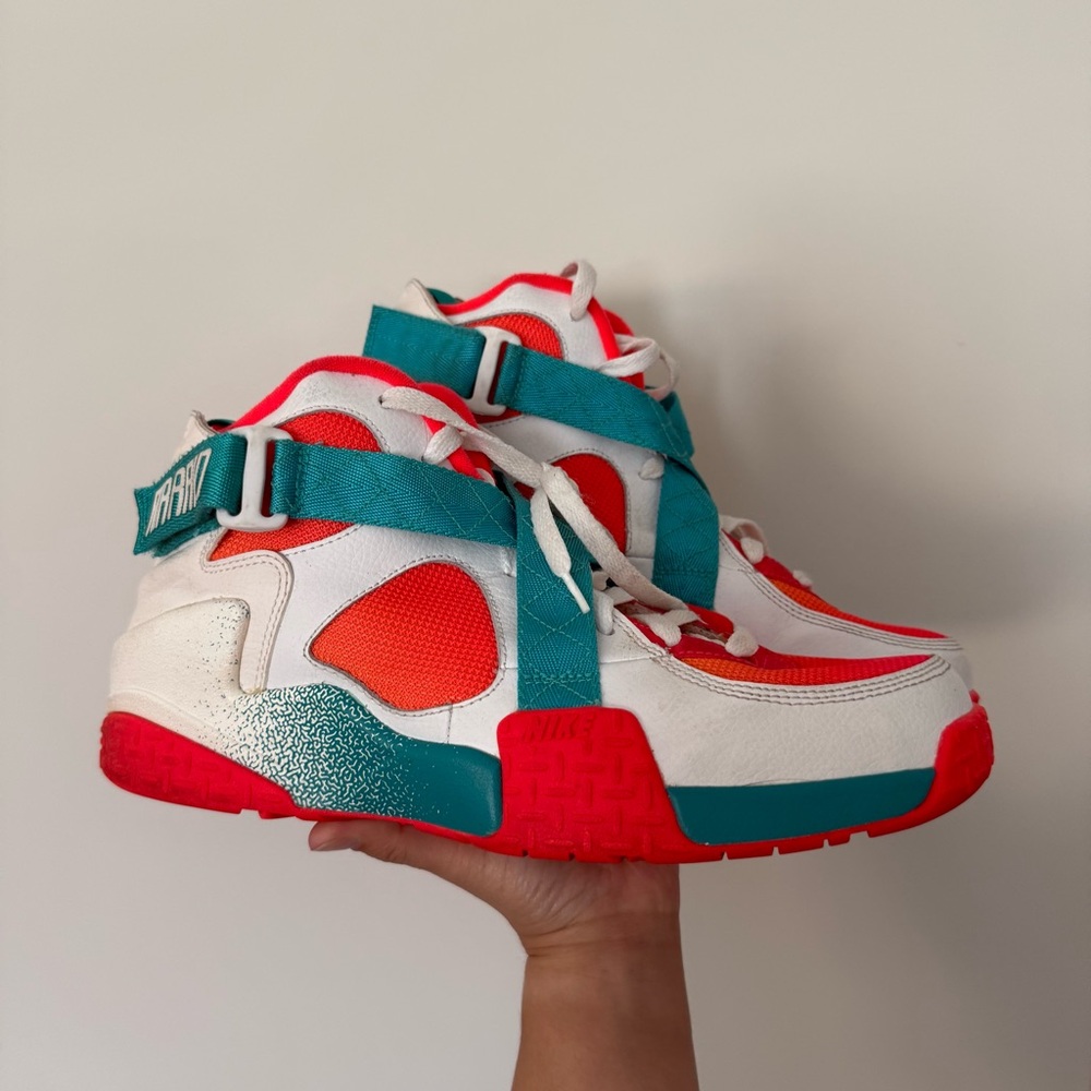 Nike Air Raid (Laser Crimson/Turbo Green)